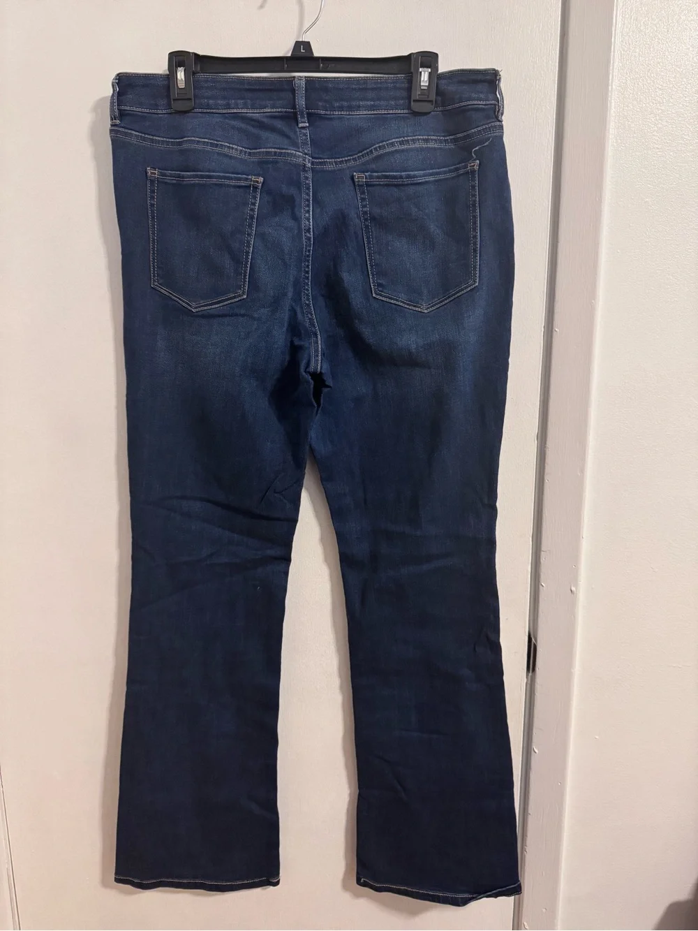 Soho New York & Co Dark Wash Bootcut Jeans - Curvy Fit - Picture 3 of 3